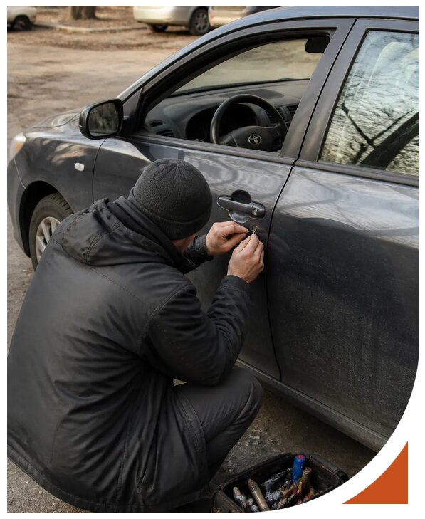 Профессиональное вскрытие автомобиля Тойота без повреждений в Ахтубинске